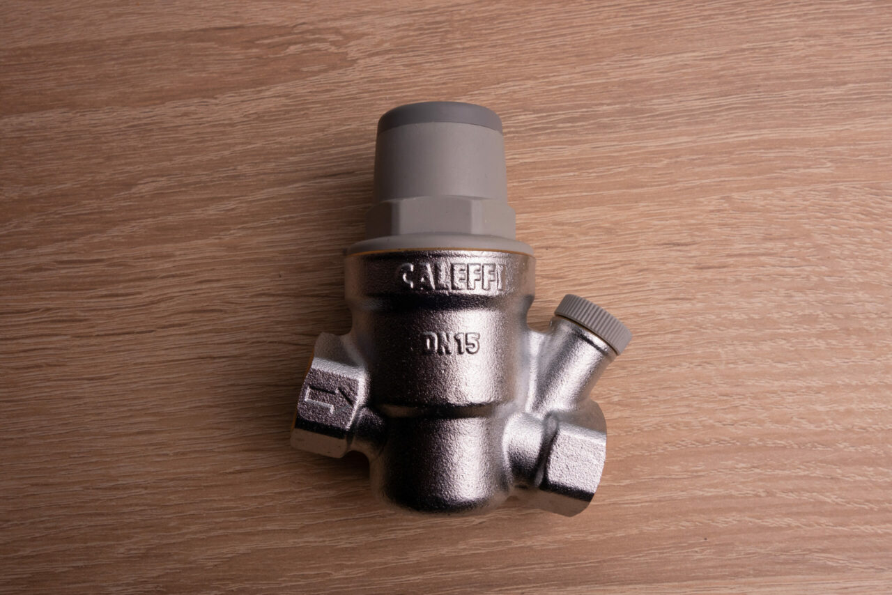 Bronze pressure relief valve for domestic water supply
